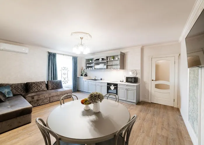 Lux Apartment On Duhnovicha Street .Free Parking.