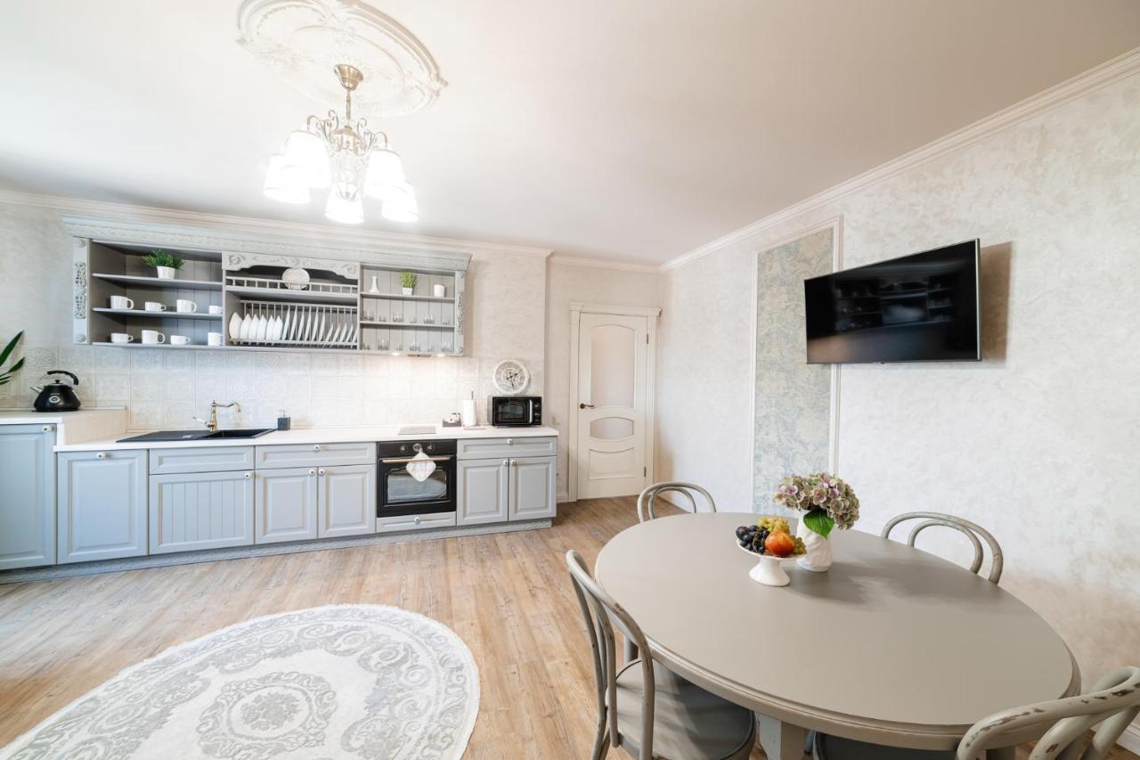 Lux On Duhnovicha Street .free Parking. Uzhhorod