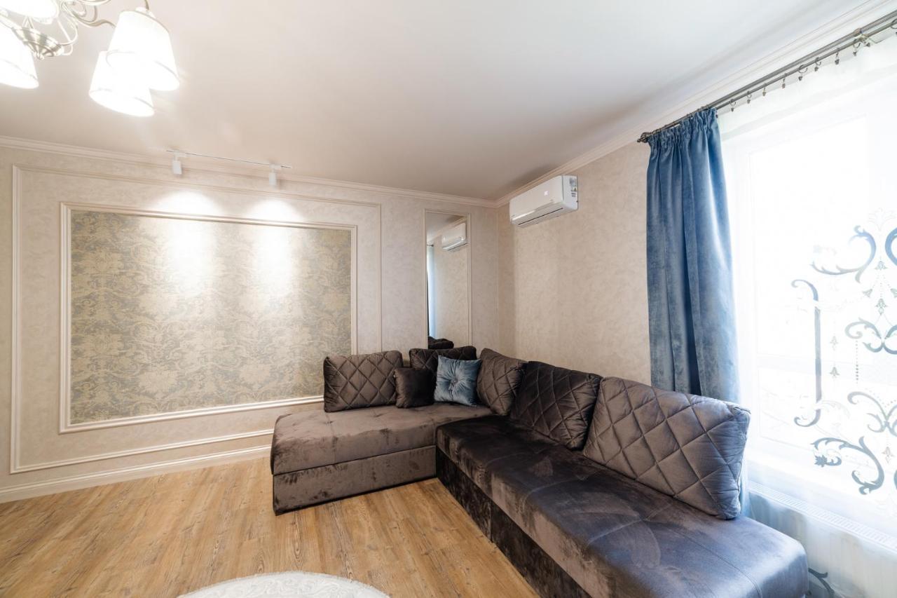 Lux On Duhnovicha Street .free Parking. Apartment